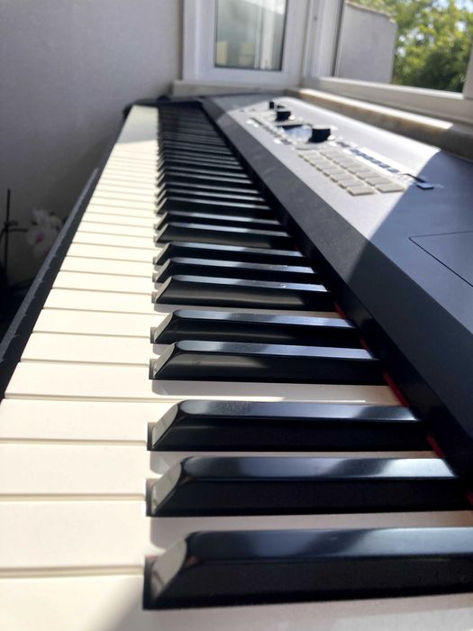 ** Korg Kross 2-88MB *ÓPTIMO PREÇO **