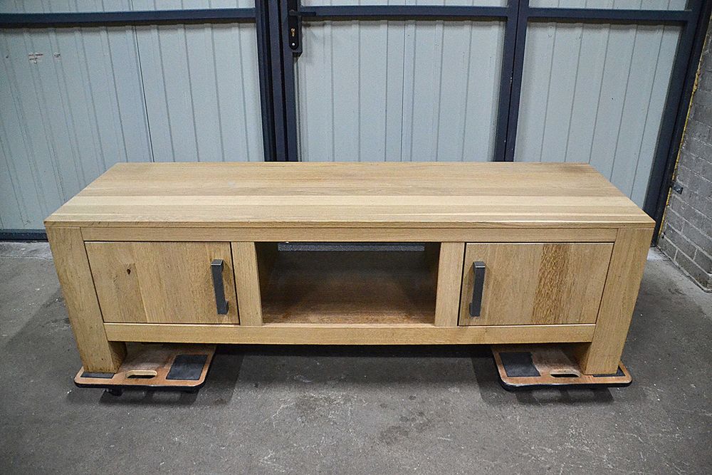 Komoda pod telewizor, szafka RTV, dębowa, drewniana, ze starych desek