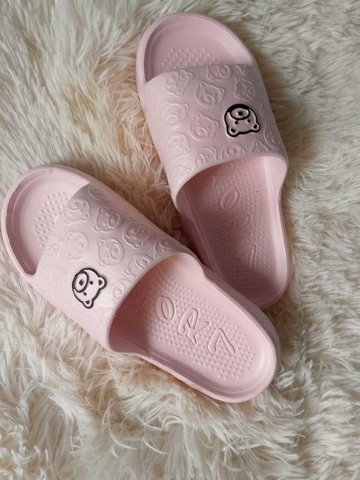 Nowe klapki damskie37