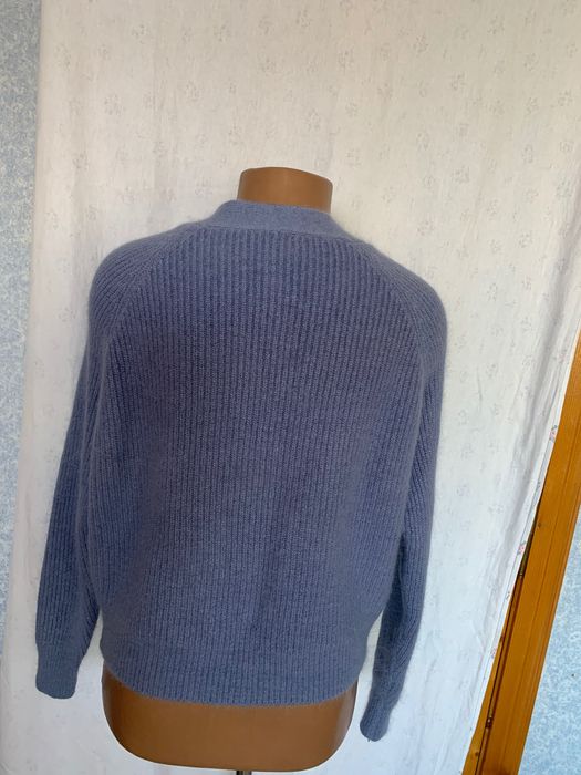 Вовняний жіночий кардиган пильно-бузкового кольору.Підійде на  XL.