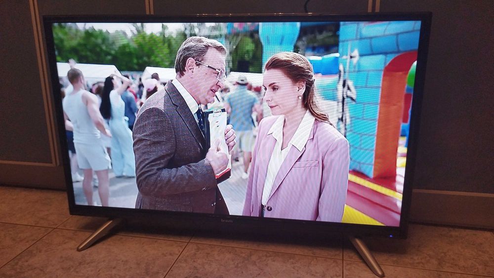 Телевизор Bravis 32 Smart