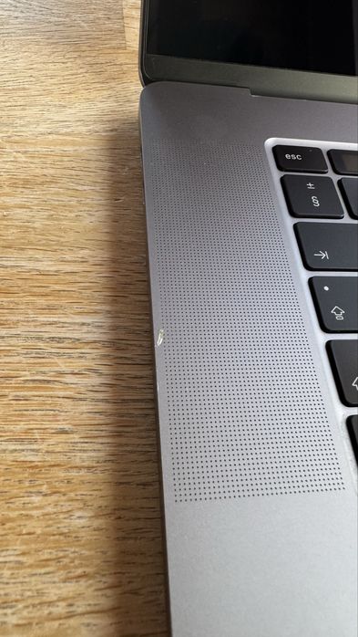 MacBook Pro 16” (2019) i9 16GB RAM