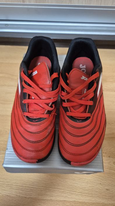 Бутси дитячі, сороконіжки, футзалки