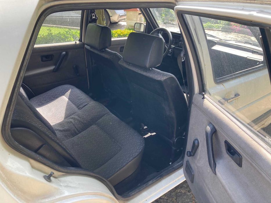 VW Golf 1.300 Gasolina 5 Velocidades (1988)