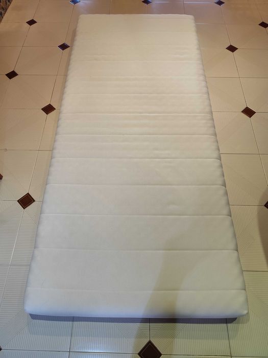 Combo Colchão IKEA ÅSVANG + Candeeiro Colorido - Pontinha (URGENTE)