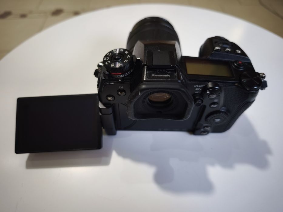 Panasonic Lumix DC G9 plus obiektyw 12-60 mm stan bardzo dobry