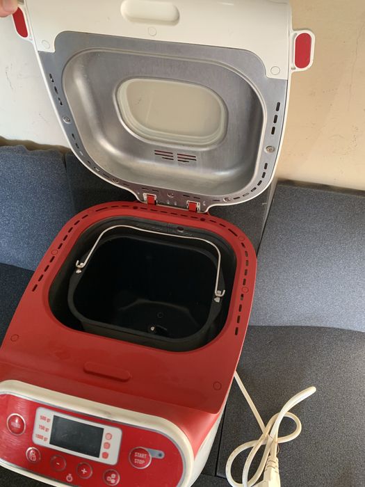 Maquina de fazer Pão Massas Bolos Marmeladas e Compotas - Moulinex UNO