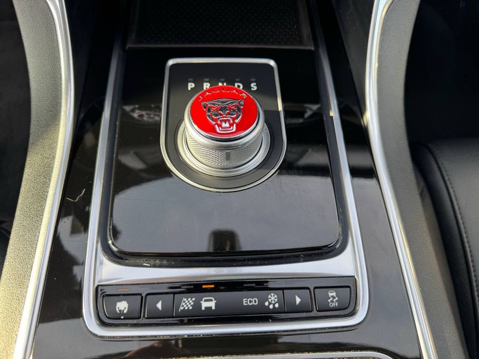 Jaguar XF-35t AWD Car Invest Ukraine Лізинг