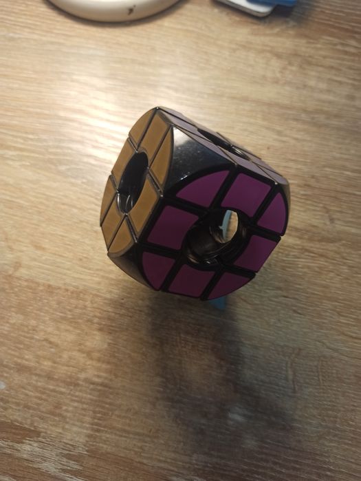 Кубік рубік. Без центру.