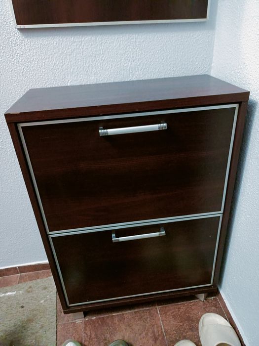 Szafka na buty z wieszakiem