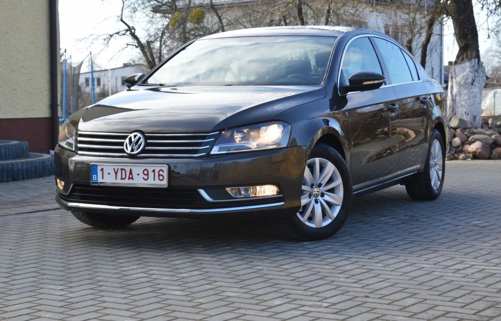 Volkswagen Passat _NISKI PRZEBIEG 175 Tys!_Klima_NAVI_Tempomat_Hak_Stan SALONOWY!