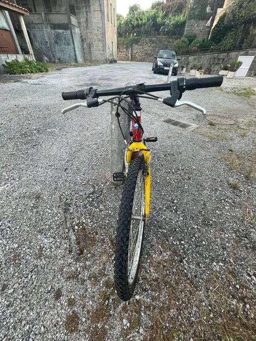 Bicicleta em boas condições