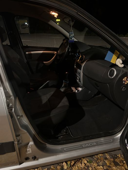 Dacia Logan 2010 1,6 газ/бензин