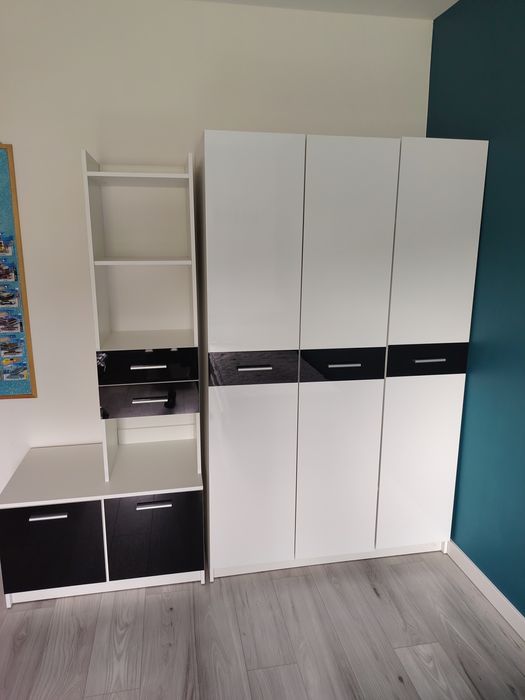 Zestaw mebli do pokoju