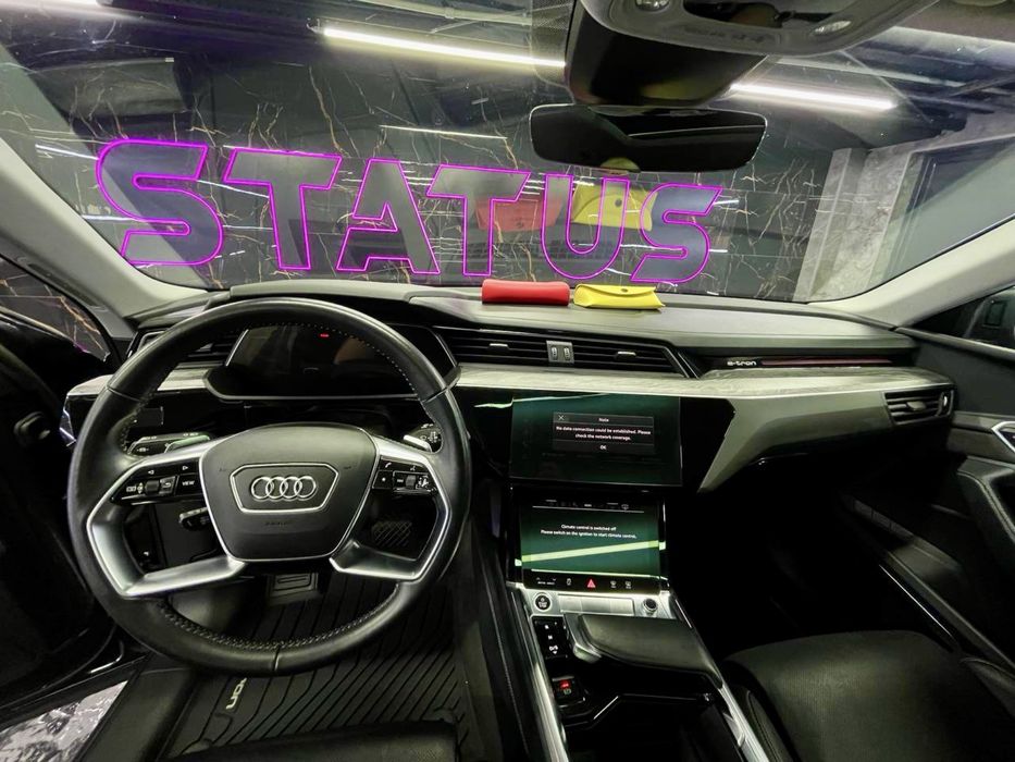 Audi e-tron 2020 VIN WA13AAGE4MB020984 фото оголошення 15 з 22