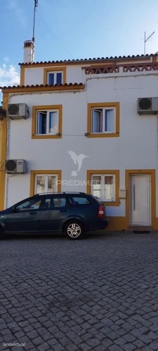 Moradia em Póvoa e Mradas