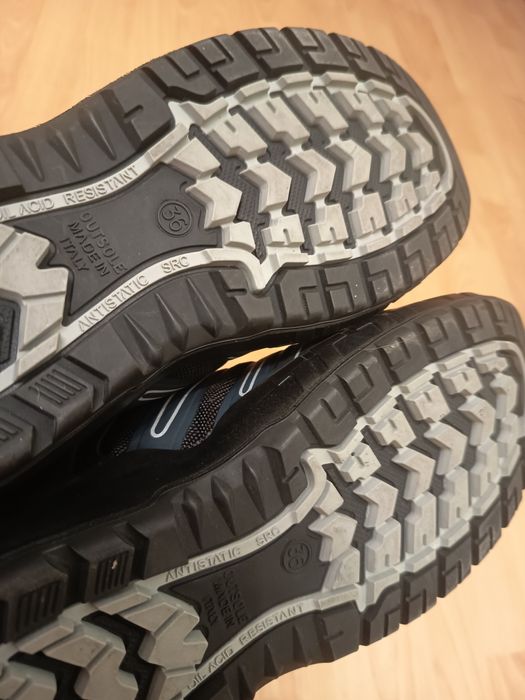 Продам якісне італійське взуття (трекінгові кросівки)ABOUTBLU S3 SRC, р. 36