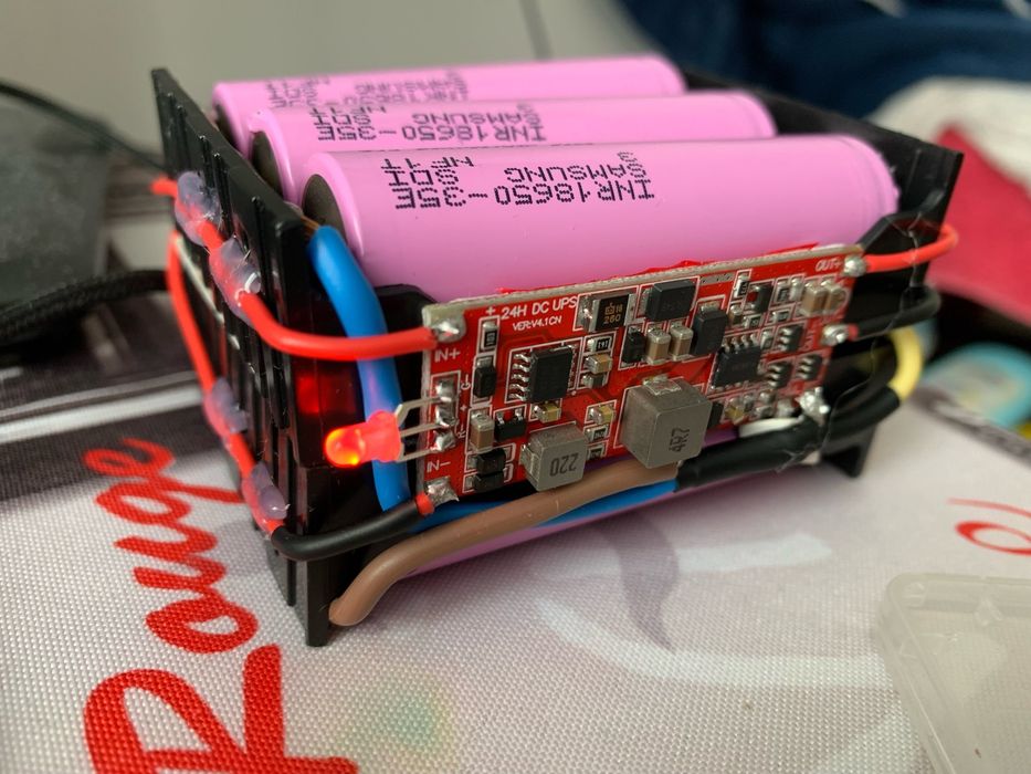 Плата UPS 2S 8,4V Підвищувальний модуль DC 12V/15V 24 Вт 1.5A