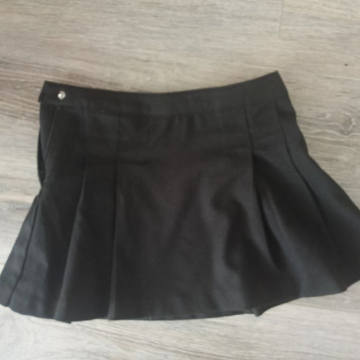 Спідничка бренду H&M