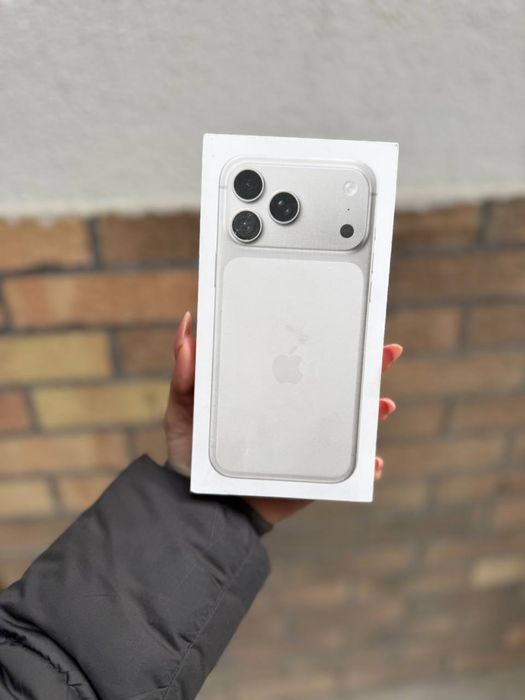 NEW Apple iPhone 17 Pro Max 256Gb Silver