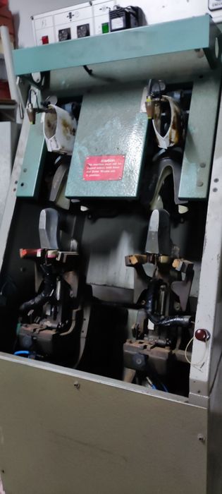 Máquina moldar contrafortes