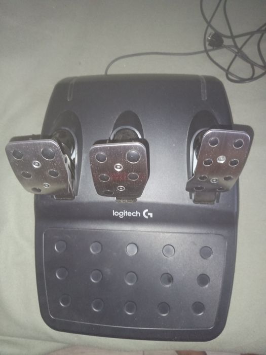 Kierownica logitech g29 z pedałami i ahifterem