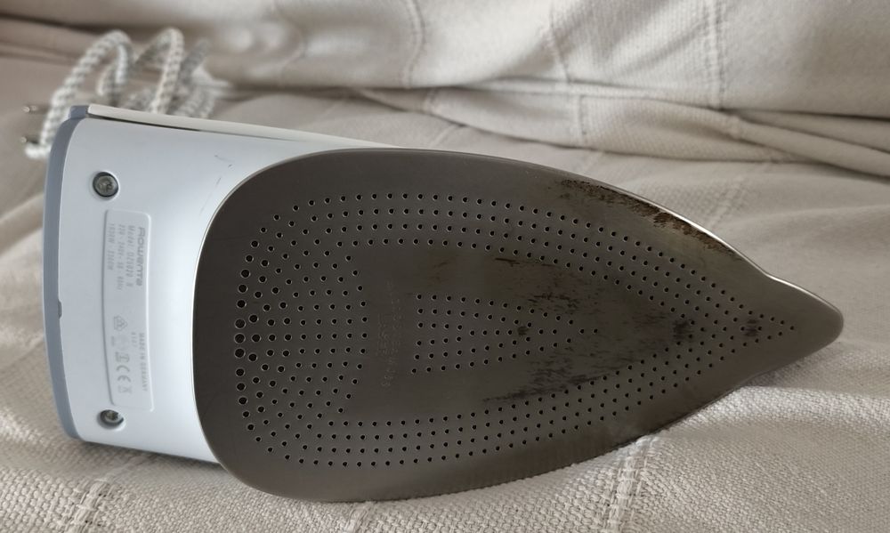 Ferro de engomar:1800w e 2300w