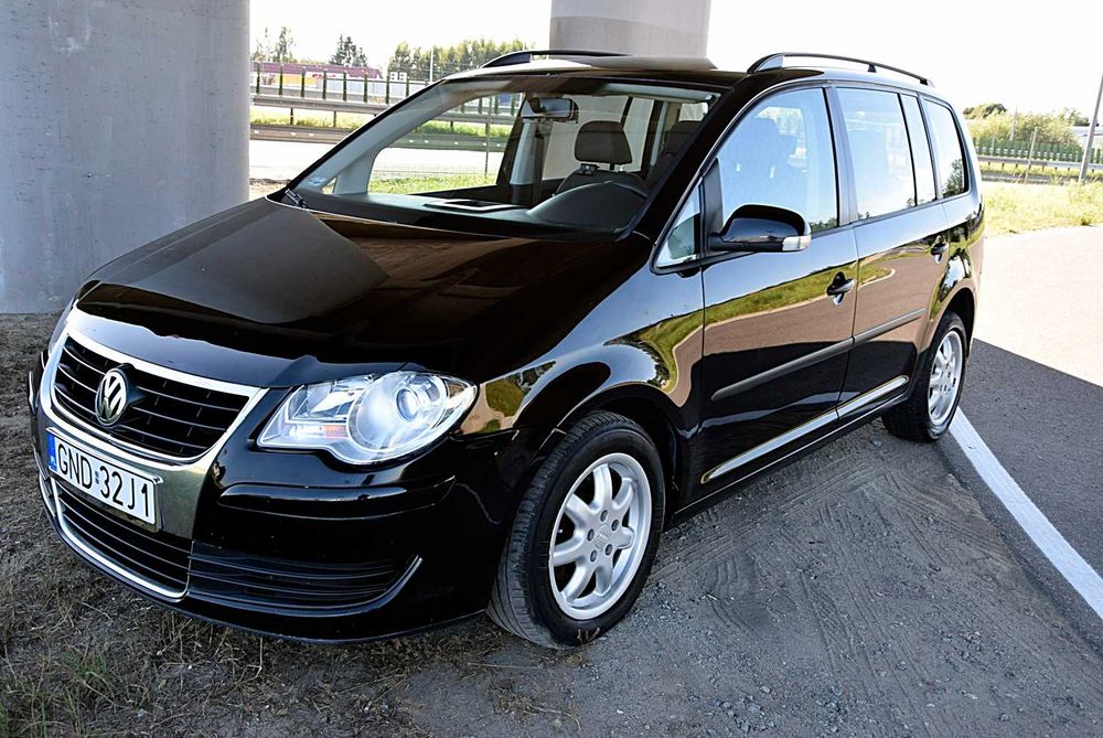 Volkswagen Touran 1.9 TDI, rok produkcji 2009