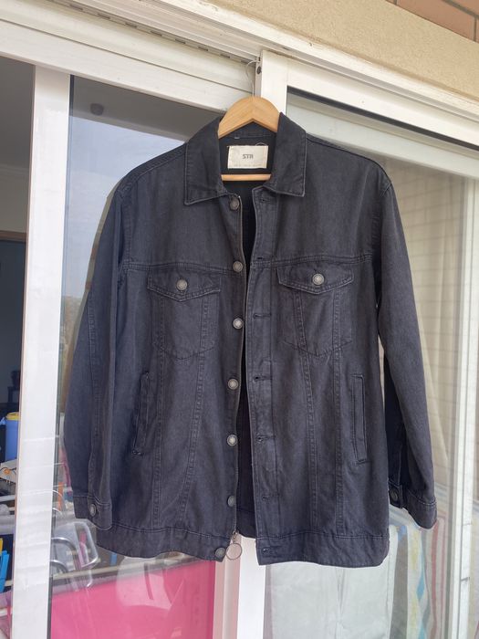 Blusão ganga preto Stradivarius S
