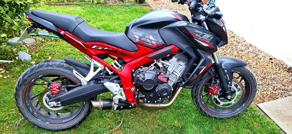Honda cb 650 f .