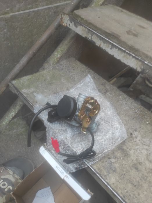 Продам карбіратор на скутер Хонда діо AF56