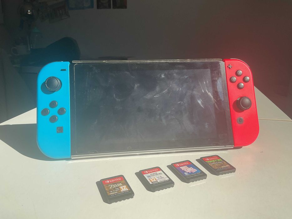 Nintendo Switch z grami i padami