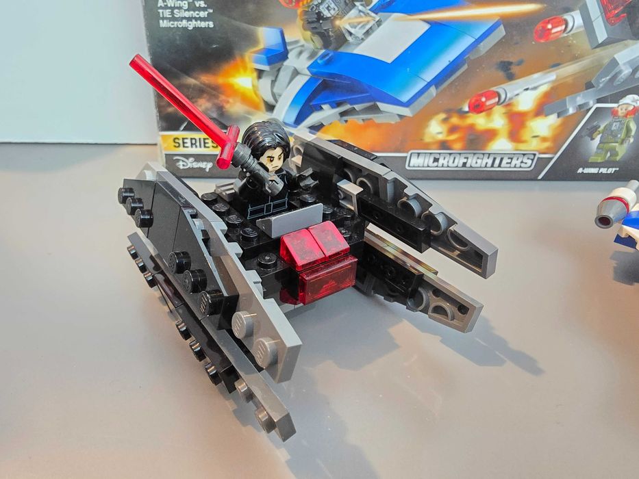 Lego Star Wars 75196 e 75129