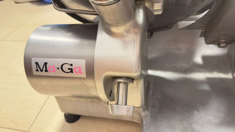Krajalnica gastronomiczna Ma-Ga 612P, sprawna, 230V, 39 kg