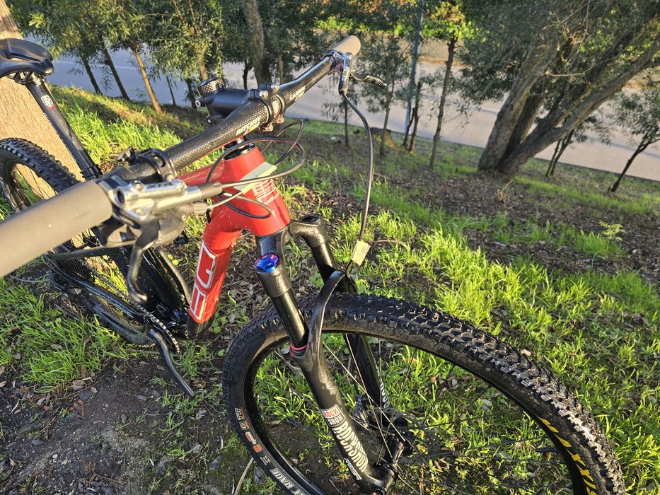 Bicicleta Suspensao  total carbono 29 oportunidadeee