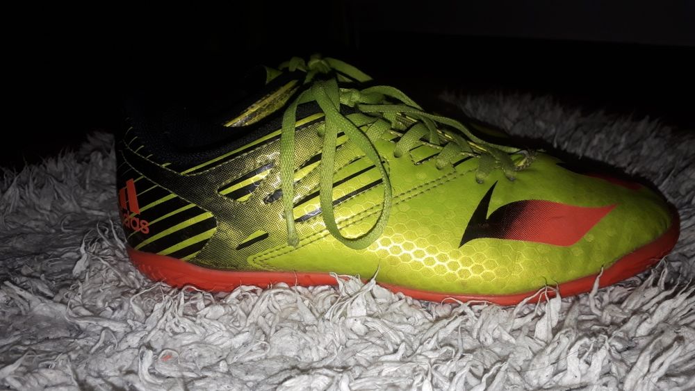 Adidas messi  obuwie sportowe