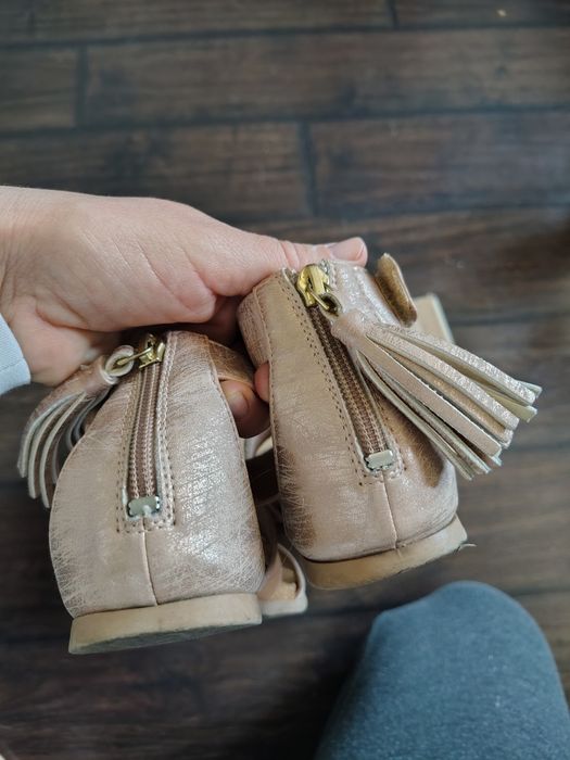 UGG sandały dziecięce dziewczyna 31 złoto -beżowe