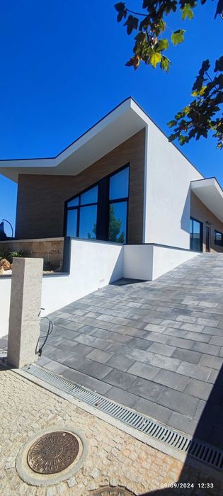 Casa moderna em penalva do castelo