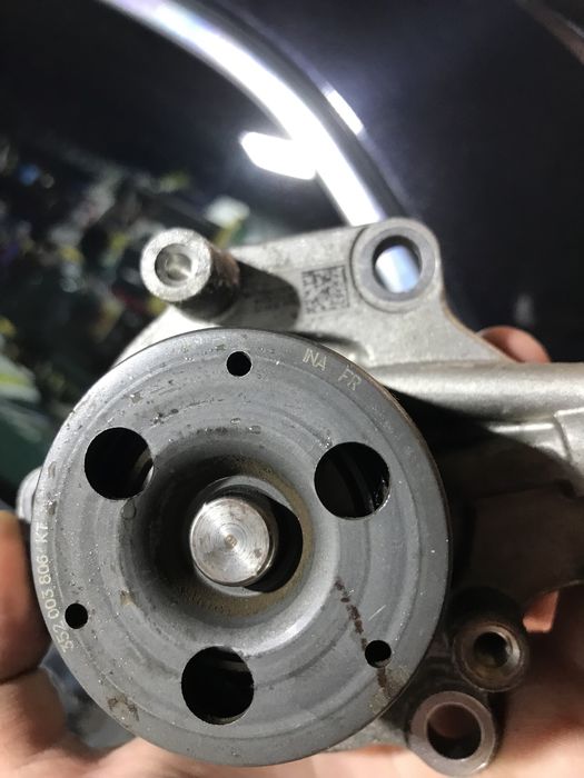 Помпа INA Skoda Octavia A7 2.0 TDI