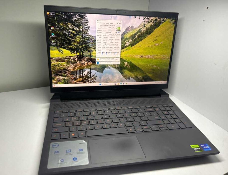 Laptop Dell Inspiron G15 5530 15,6 " Intel Core i7 32 GB / 2048 GB