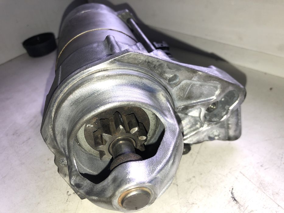 Стартер Toyota Sequoya/Tundra 28100-0S010