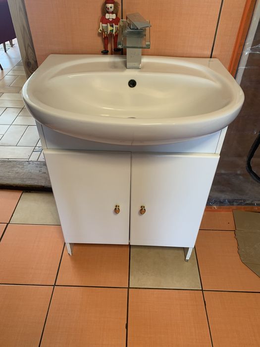 Umywalka Koło z szafka