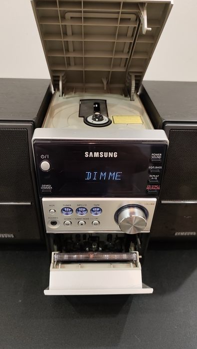Музичний центр Samsung