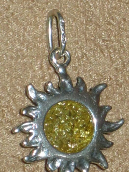 Medalha ( C/Âmbar ) Prata Maciça de Lei 925`/.. C/Contraste