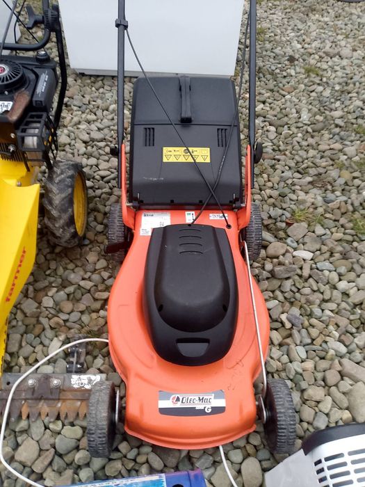 Продаж Газонокосарок самопривідних