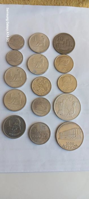 15 moedas de Moçambique diversas