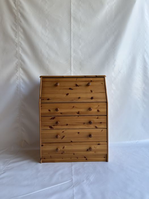 Sekretarzyk z litego drewna