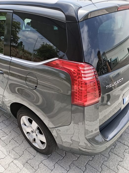 Peugeot 5008 ano 2013