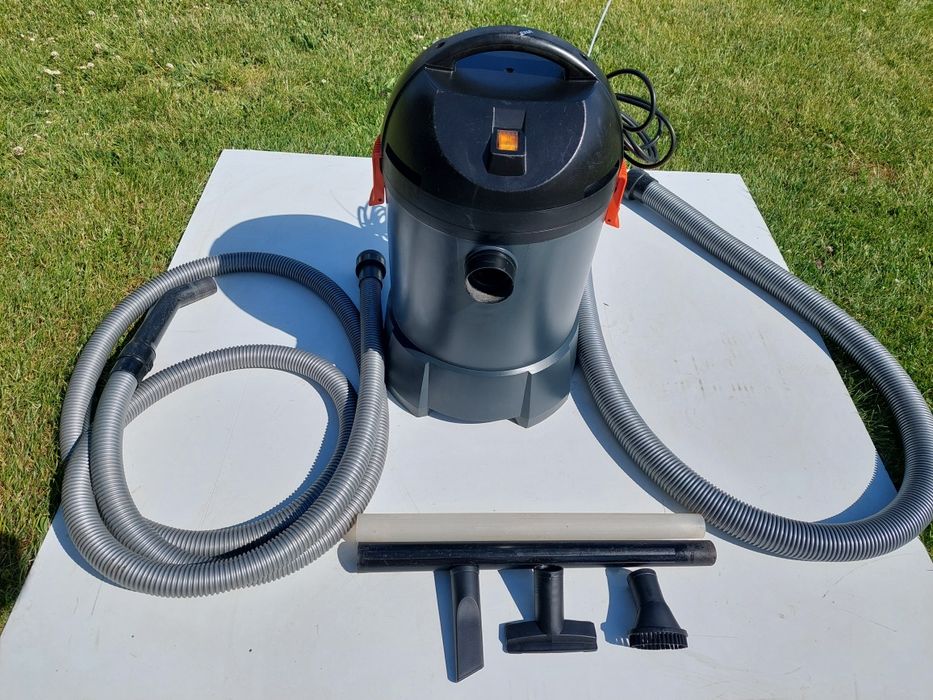Odkurzacz do oczka wodnego Gardena sr 1600