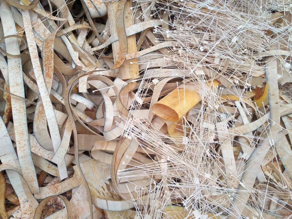 Шпон, отходы производства, щепа, дрова.